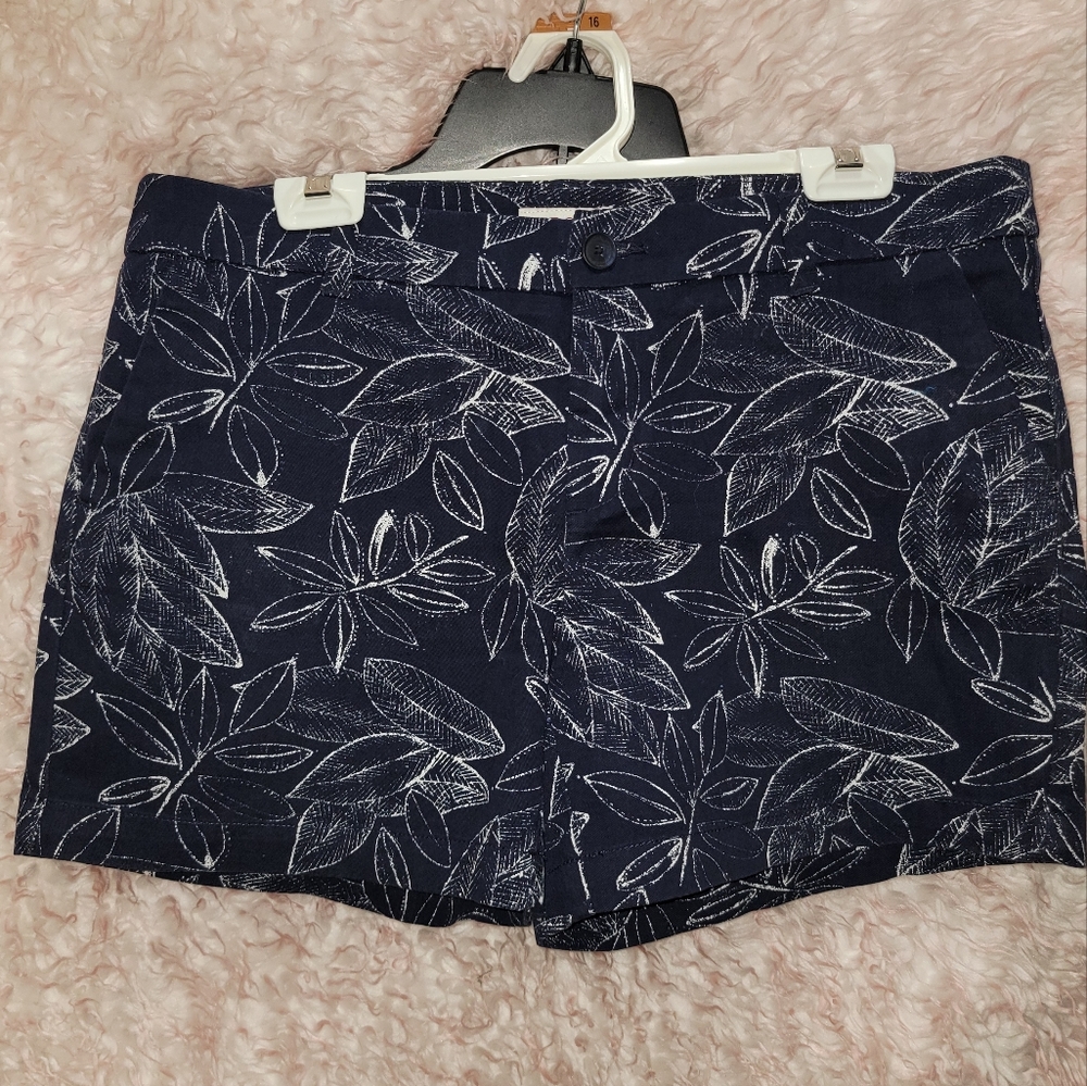 Merona Chino shorts sz 10 blue with white pattern worn once